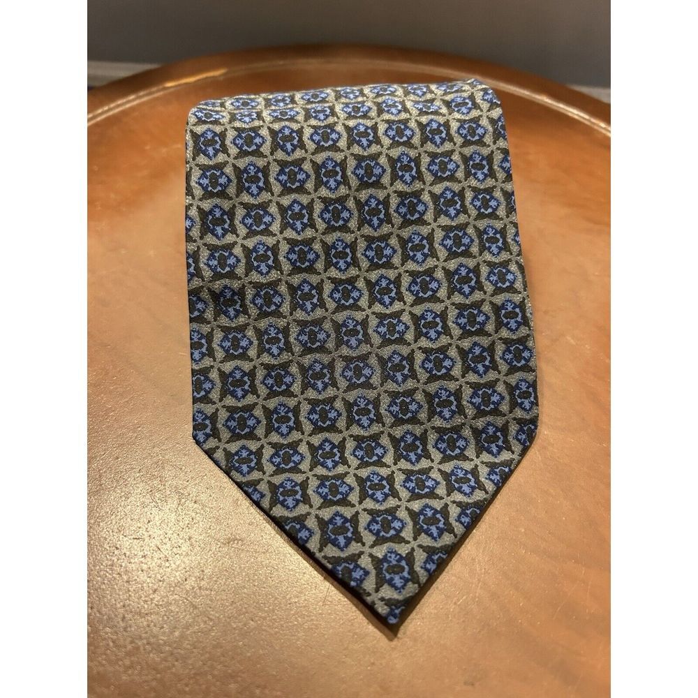 Geoffrey Beene Mens‎ Tie Necktie Blue Geometric 100% Silk Imported